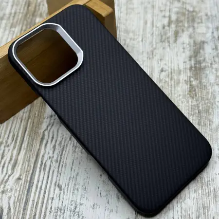 Чохол Kevlar Carbon MagSafe на iPhone 16 Pro