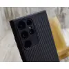Чохол Carbon чорний для Samsung Galaxy S22 Ultra — впевненість у руці