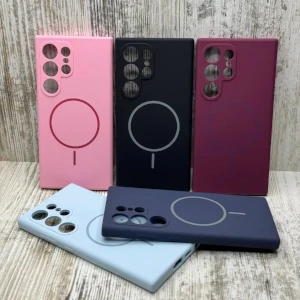 Чохол Silicone Case на Samsung Galaxy S24 Ultra - Є MagSafe - добре магнітится до безпровідних зарядок та тримачів